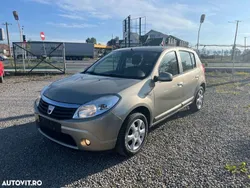 Bej Utilizat 2011 Dacia Sandero Lauréate Hatchback | 3.190 EUR (Puțin scump)