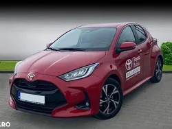 Rosu Utilizat 2024 Toyota Yaris Hybrid Hatchback | 23.800 EUR (Scump)