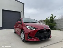 Rosu Utilizat 2023 Toyota Yaris Hybrid Business Edition | 17.900 EUR