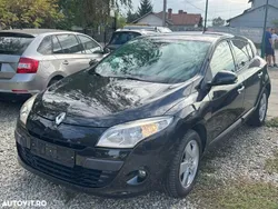 Negru Utilizat 2011 Renault Mégane III Zen Hatchback | 3.650 EUR (Preț bun)