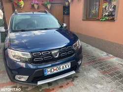 Albastru Utilizat 2017 Dacia Sandero Lauréate Hatchback | 6.800 EUR (Preț OK)