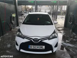 Alb Utilizat 2015 Toyota Yaris Luna Hatchback | 7.000 EUR (Puțin scump)