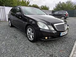 Negru Utilizat 2011 Mercedes E200 Break | 4.250 EUR