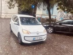 Alb Utilizat 2016 VW up! Hatchback | 4.850 EUR (Preț OK)