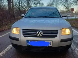 Utilizat 2002 VW Passat Berlinǎ | 1.500 EUR (Preț bun)