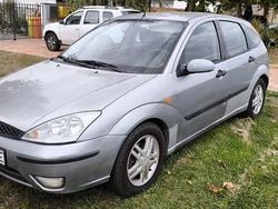 Culoareargint Utilizat 2003 Ford Focus Berlinǎ | 1.150 EUR (Preț bun)