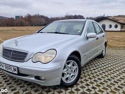 Utilizat 2003 Mercedes C220 Berlinǎ | 3.000 EUR (Preț OK)