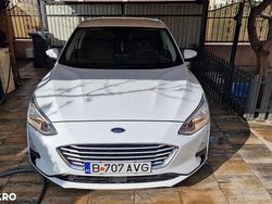 Culoarealb Utilizat 2019 Ford Focus Titanium Berlinǎ | 10.999 EUR (Puțin scump)