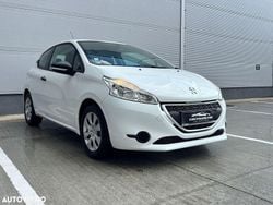Alb Utilizat 2014 Peugeot 208 Access Hatchback | 4.390 EUR (Preț OK)