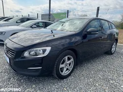 Negru Utilizat 2015 Volvo V60 Kinetic Break | 8.400 EUR (Preț bun)