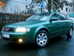 Verde Utilizat 2002 Audi A4 Berlinǎ | 2.800 EUR (Puțin scump)