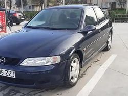 Utilizat 2001 Opel Vectra Berlinǎ | 1.200 EUR