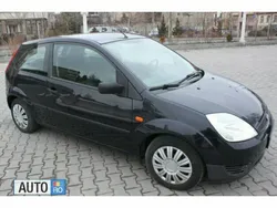 Albastru metalizat Utilizat 2004 Ford Fiesta Hatchback | 2.450 EUR (Puțin scump)