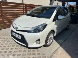 Alb Utilizat 2014 Toyota Yaris Hybrid | 8.000 EUR (Preț OK)