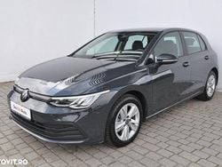 Gri mediu normal Utilizat 2024 VW Golf VIII Life Hatchback | 19.750 EUR (Preț bun)