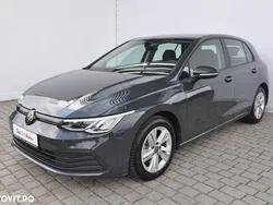 Gri mediu normal Utilizat 2024 VW Golf VIII Life Hatchback | 21.000 EUR (Preț OK)