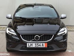 Culoarenegru Utilizat 2018 Volvo V40 R-Design Break | 11.950 EUR (Preț OK)