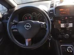Utilizat 2011 Opel Zafira Monovolum | 3.400 EUR (Preț OK)