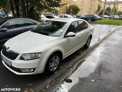 Culoarealb Utilizat 2014 Skoda Octavia GreenLine Berlinǎ | 5.700 EUR (Puțin scump)