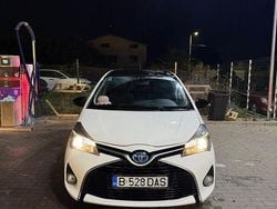 Culoarealb Utilizat 2015 Toyota Yaris Hybrid | 8.700 EUR (Preț OK)