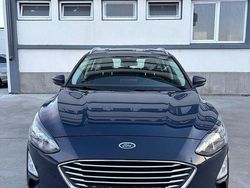 Culoarealbastru Utilizat 2020 Ford Focus Active Break | 8.800 EUR (Preț bun)