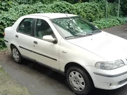 Utilizat 2005 Fiat Albea Berlinǎ | 2.200 EUR