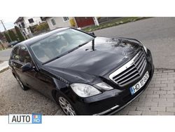 Negru Utilizat 2012 Mercedes E220 Berlinǎ | 11.499 EUR