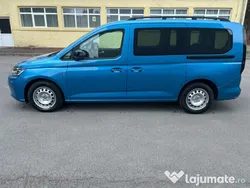 Albastru Utilizat 2023 VW Caddy Maxi Life Life Monovolum | 29.000 EUR