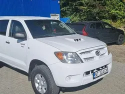 Culoarealb Utilizat 2010 Toyota HiLux Pickup | 9.200 EUR (Super Preț)