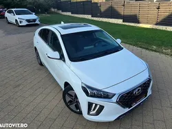 Rosu Utilizat 2020 Hyundai Ioniq Premium Berlinǎ | 14.280 EUR (Preț bun)