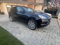 Culoarenegru Utilizat 2012 Porsche Cayenne SUV | 12.500 EUR (Scump)