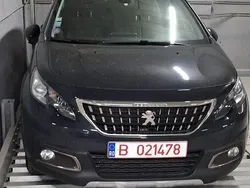 Gri Utilizat 2019 Peugeot 2008 Allure SUV | 9.900 EUR (Preț bun)