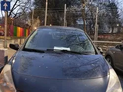 Albastru Utilizat 2006 Renault Clio II Hatchback | 1.100 EUR (Super Preț)