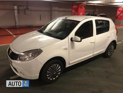 Alb Utilizat 2010 Dacia Sandero Hatchback | 2.750 EUR (Preț OK)