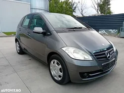 Gri Utilizat 2011 Mercedes A160 Elegance Hatchback | 3.330 EUR (Preț OK)