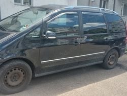 Negru Utilizat 2006 VW Sharan Monovolum | 2.400 EUR (Preț OK)