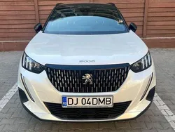 Alb Utilizat 2023 Peugeot 2008 GT-line SUV | 21.400 EUR (Preț OK)