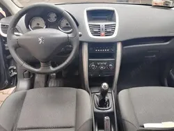Utilizat 2012 Peugeot 207 Berlinǎ | 3.300 EUR (Scump)