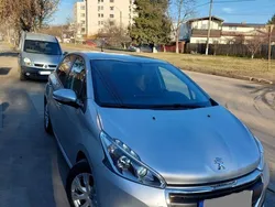 Argintiu Utilizat 2016 Peugeot 208 Active Hatchback | 8.300 EUR