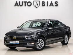 Gri Utilizat 2019 VW Passat Comfortline Berlinǎ | 17.999 EUR (Preț OK)
