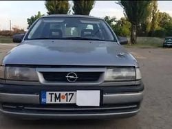 Utilizat 1993 Opel Vectra Berlinǎ | 600 EUR