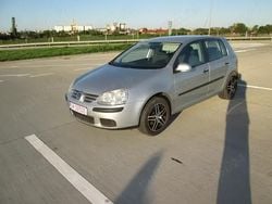 Gri Utilizat 2006 VW Golf V Hatchback | 2.950 EUR (Preț OK)