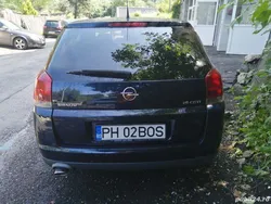 Albastru Utilizat 2004 Opel Signum Break | 1.800 EUR