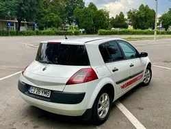 Alb Utilizat 2003 Renault Mégane II Hatchback | 590 EUR (Super Preț)