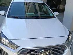 Alb Utilizat 2022 Hyundai Ioniq Berlinǎ | 18.700 EUR