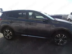 Gri Utilizat 2015 Toyota RAV4 SUV | 14.000 EUR (Preț OK)