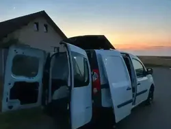 Alb Utilizat 2010 Renault Kangoo Monovolum | 2.590 EUR (Super Preț)