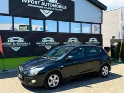 Negru Utilizat 2009 Hyundai i30 Classic Hatchback | 3.999 EUR (Preț OK)