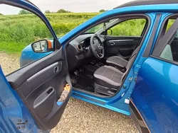 Albastru Utilizat 2021 Dacia Spring Comfort Plus Hatchback | 7.800 EUR (Super Preț)