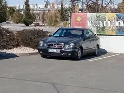 Utilizat 1997 Mercedes E200 Berlinǎ | 1.500 EUR